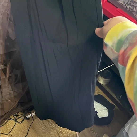 Women's Black Wide-Leg Pleated Trousers - Picture 5 of 16